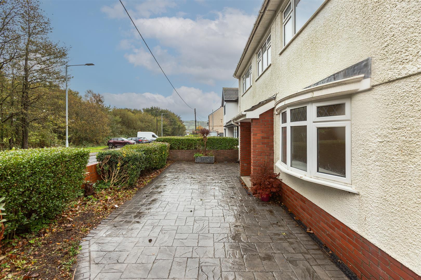 Llanmorlais, Swansea, SA4 3RY